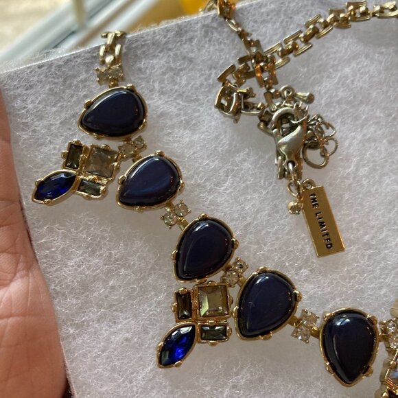 Beautiful The‎ Limited Statement Necklace - Picture 3 of 6